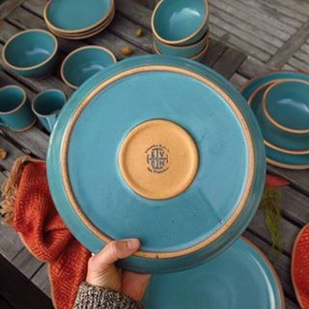 Teal Sven dinnerware set
